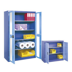 Armoire à portes battantes
